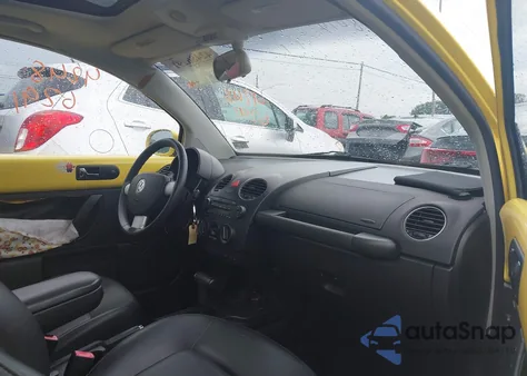 2008 Volkswagen New Beetle S/Se from USA, damaged, VIN 3VWRG31CX8M514764